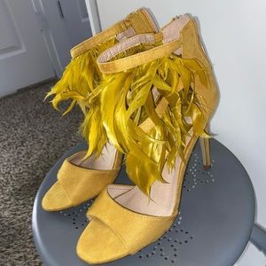 Women’s high heels size 9